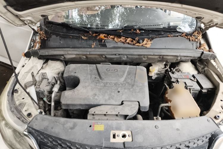 Used Baojun 730 2016 1.5T Manual Comfort Version 7 Seats Engine Bay