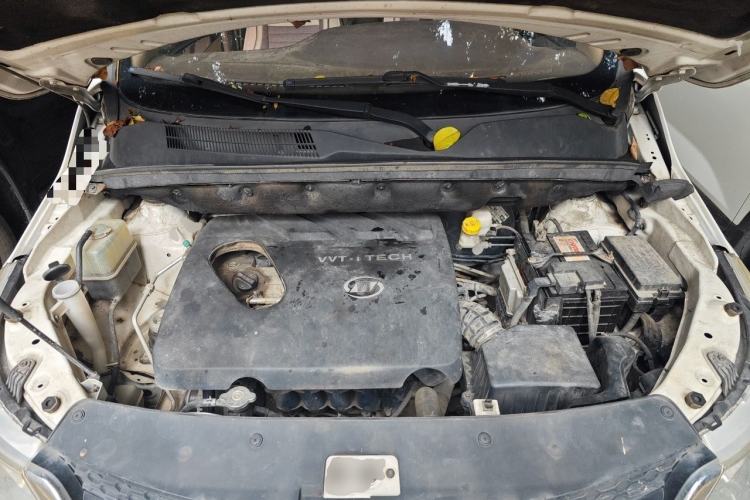 Used Baojun 730 2016 1.8L iAMT Luxury Model 7 Seats Engine Bay