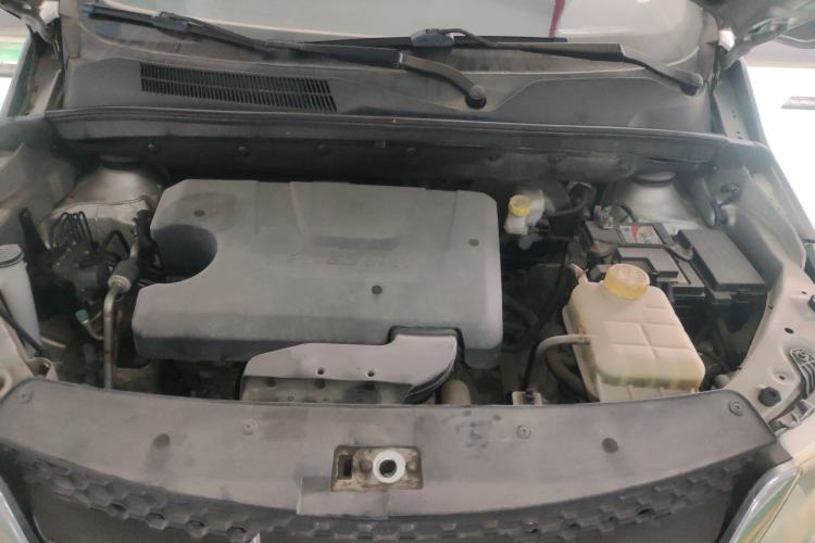 Used Baojun 730 2016 1.5L Manual Comfort Version 7 Seats China V Emission Standard Engine Bay
