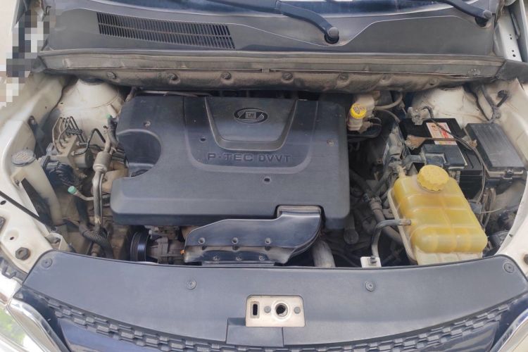 Used Baojun 730 2016 1.5L Manual Comfort Version 7 Seats China V Emission Standard Engine Bay