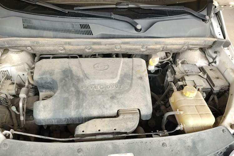 Used Baojun 730 2016 Revised 1.5L Manual Standard Version 7 Seats China V Emission Standard Engine Bay