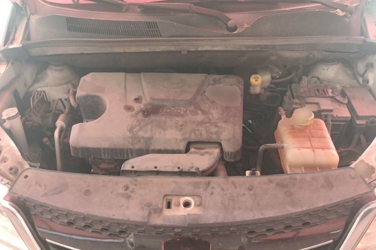 Used Baojun 730 2016 1.5L Manual Comfort Version 7 Seats China V Emission Standard Engine Bay