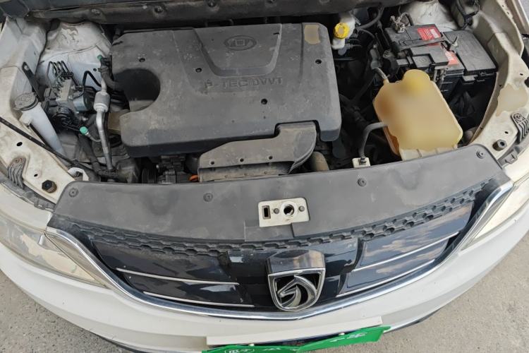 Used Baojun 730 2016 1.5L Manual Comfort Version 7 Seats China V Emission Standard Engine Bay