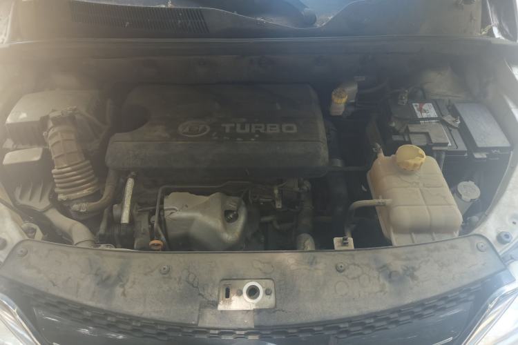 Used Baojun 730 2016 1.5T Manual Comfort Version 7 Seats Engine Bay