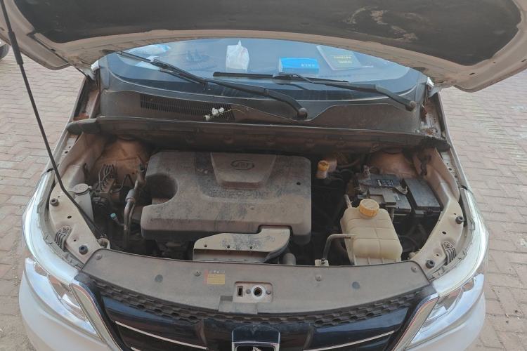Used Baojun 730 2016 1.5L Manual Comfort Version 7 Seats China V Emission Standard Engine Bay
