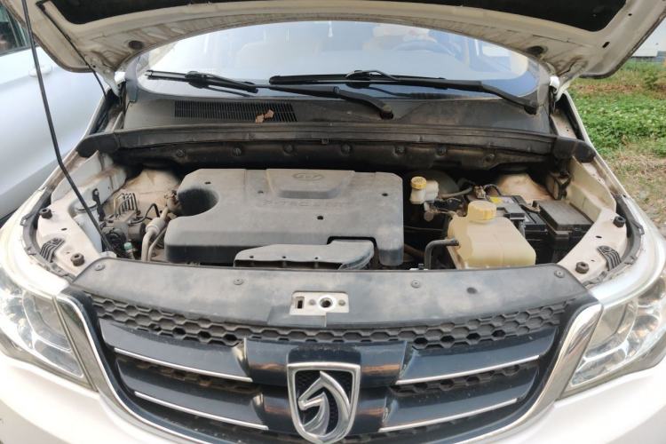 Used Baojun 730 2016 1.5L Manual Comfort Version 7 Seats China V Emission Standard Engine Bay