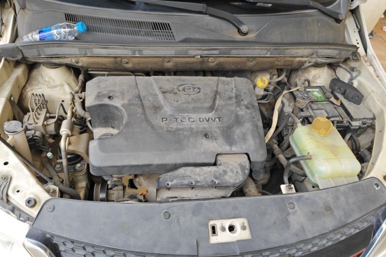 Used Baojun 730 2016 1.5L Manual Comfort Version 7 Seats China V Emission Standard Engine Bay