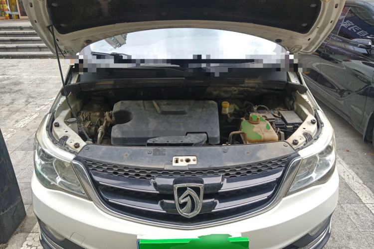 Used Baojun 730 2016 1.5L Manual Luxury Edition 7 Seats Engine Bay