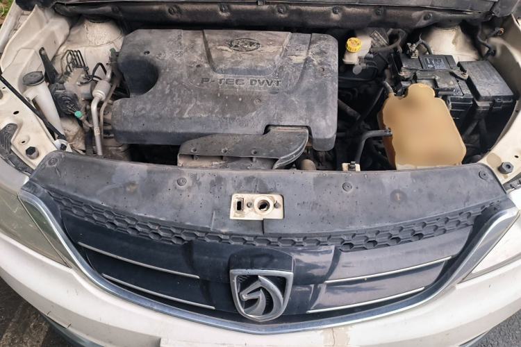 Used Baojun 730 2016 1.5L Manual Comfort Version 7 Seats China V Emission Standard Engine Bay