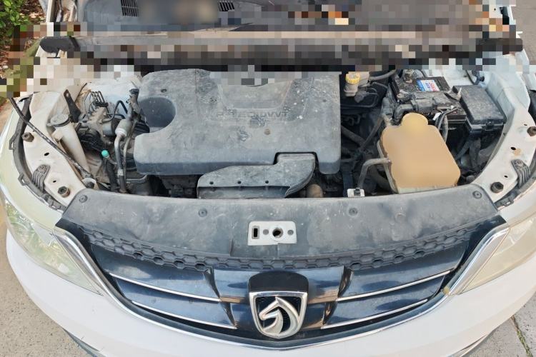 Used Baojun 730 2016 1.5L Manual Comfort Version 7 Seats China V Emission Standard Engine Bay