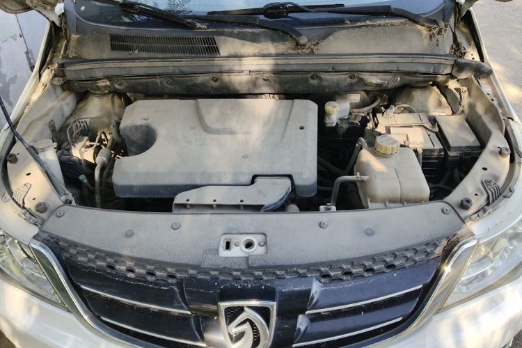 Used Baojun 730 2016 1.5L Manual Comfort Version 7 Seats China V Emission Standard Engine Bay