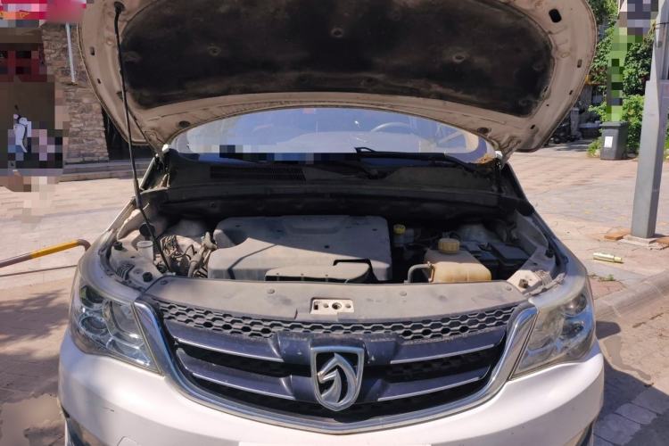 Used Baojun 730 2016 1.5L Manual Comfort Version 7 Seats China V Emission Standard Engine Bay