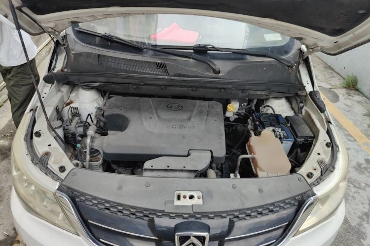 Used Baojun 730 2016 1.5L Manual Luxury Edition 7 Seats Engine Bay