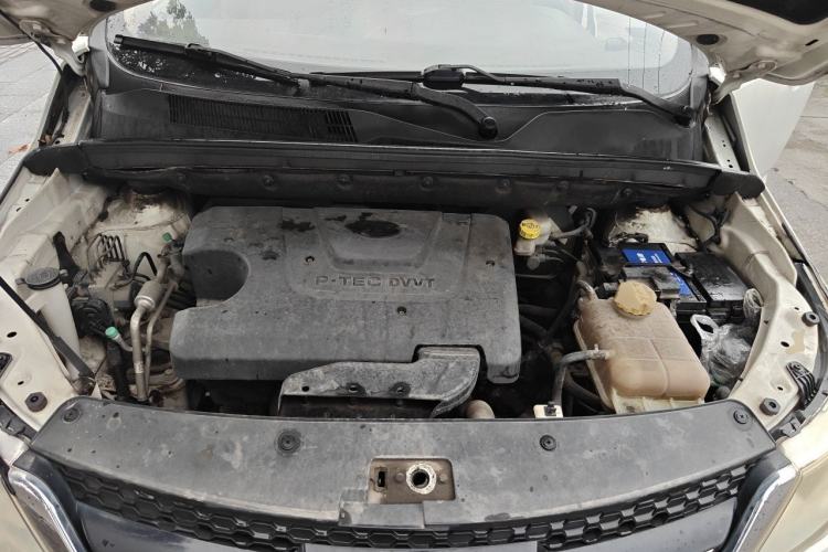 Used Baojun 730 2016 1.5L Manual Comfort Version 7 Seats China V Emission Standard Engine Bay