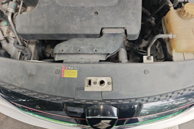 Used Baojun 730 2016 1.5L Manual Comfort Version 7 Seats China V Emission Standard Engine Bay