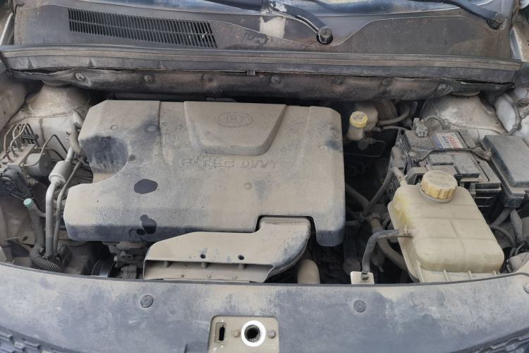 Used Baojun 730 2016 1.5L Manual Standard Version 7 Seats Engine Bay