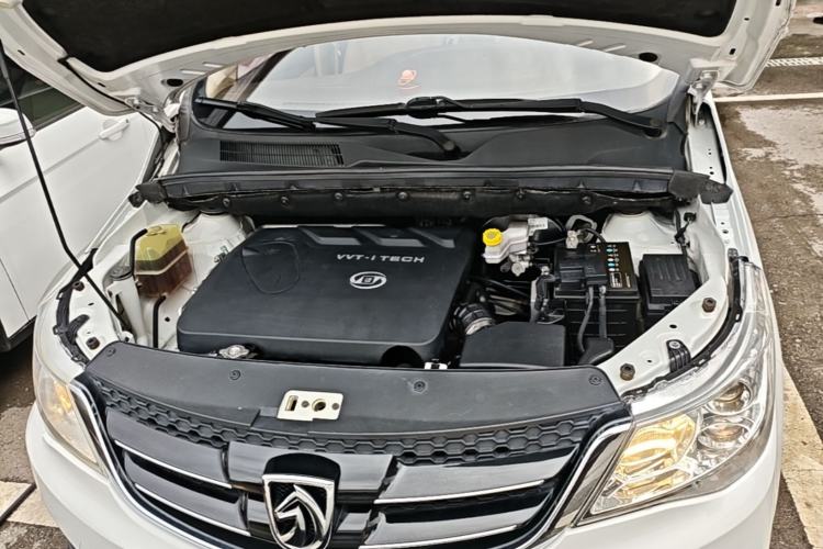 Used Baojun 730 2016 1.8L Manual Luxury Edition 7 Seats Engine Bay