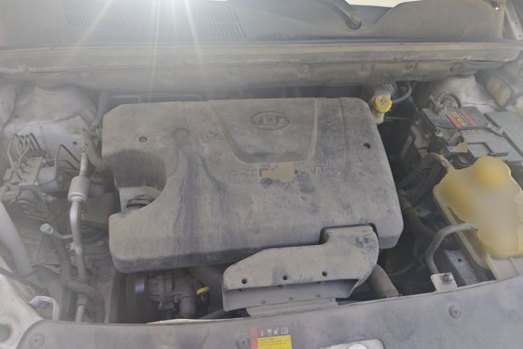 Used Baojun 730 2016 1.5L Manual Standard Version 7 Seats Engine Bay
