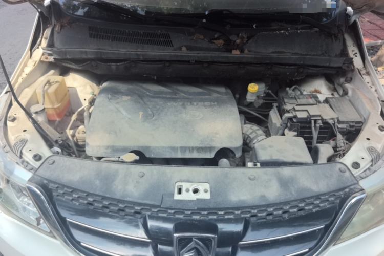 Used Baojun 730 2016 1.8L iAMT Luxury Model 7 Seats Engine Bay