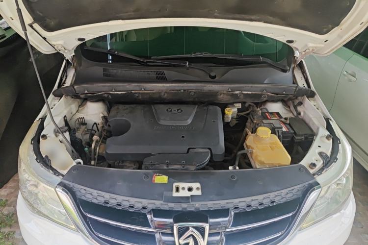 Used Baojun 730 2016 1.5L Manual Comfort Version 7 Seats China V Emission Standard Engine Bay