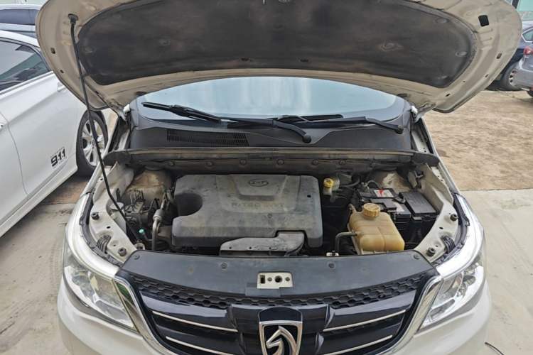 Used Baojun 730 2016 1.5L Manual Luxury Edition 7 Seats Engine Bay
