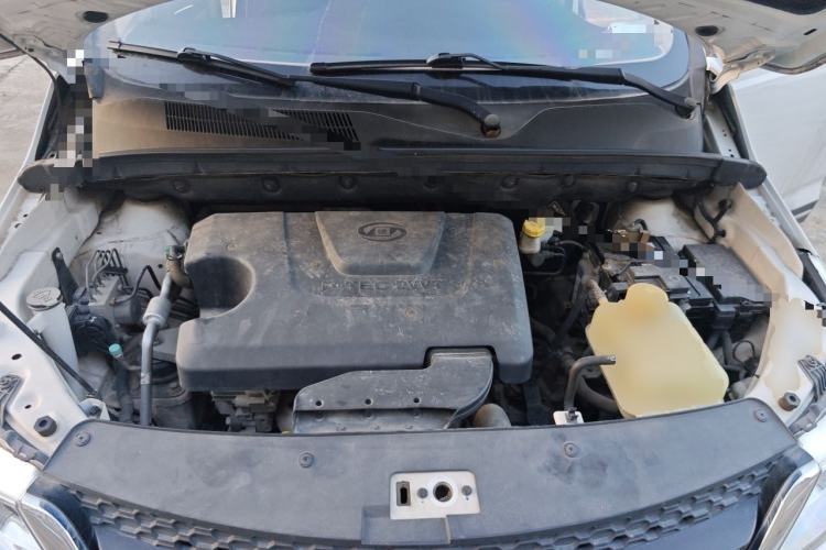 Used Baojun 730 2016 1.5L Manual Comfort Version 7 Seats China V Emission Standard Engine Bay