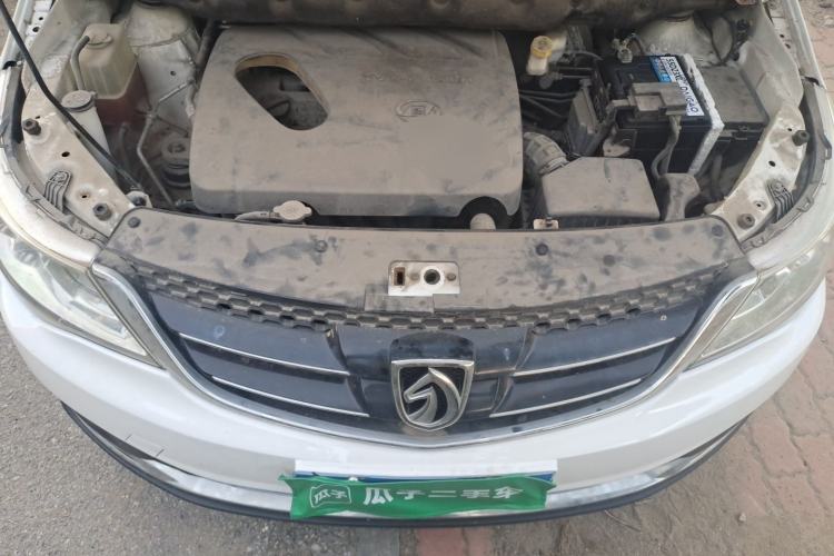 Used Baojun 730 2016 1.8L iAMT Luxury Model 7 Seats Engine Bay