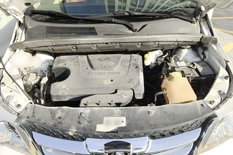 Used Baojun 730 2016 1.5L Manual Value Edition 7 Seats China V Emission Standard Engine Bay