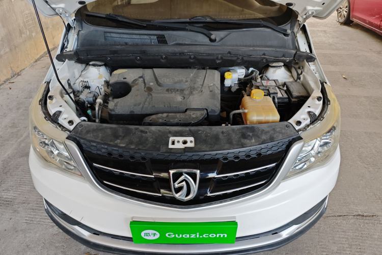 Used Baojun 730 2016 1.5L Manual Value Edition 7 Seats China V Emission Standard Engine Bay