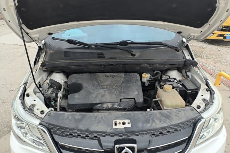 Used Baojun 730 2016 1.5L Manual Comfort Version 7 Seats China V Emission Standard Engine Bay