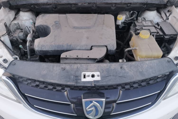 Used Baojun 730 2016 Revised 1.5L Manual Standard Version 7 Seats China V Emission Standard Engine Bay