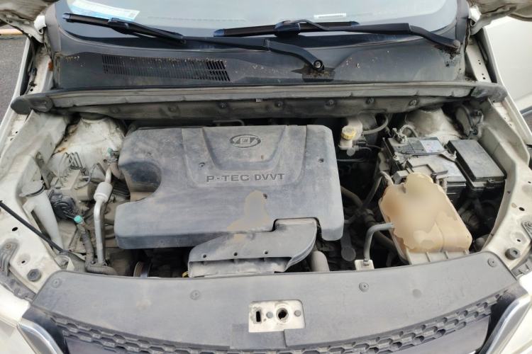 Used Baojun 730 2016 1.5L Manual Comfort Version 7 Seats China V Emission Standard Engine Bay
