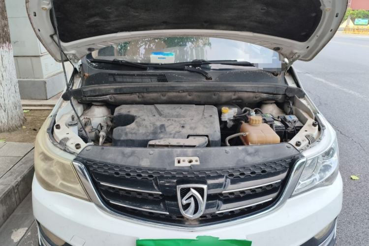 Used Baojun 730 2016 1.5L Manual Comfort Version 7 Seats China V Emission Standard Engine Bay