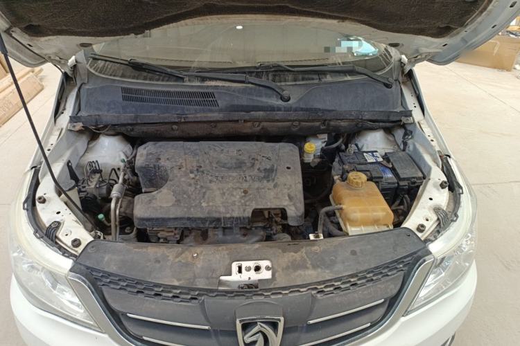 Used Baojun 730 2016 1.5L Manual Comfort Version 7 Seats China V Emission Standard Engine Bay