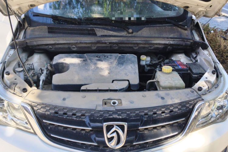 Used Baojun 730 2016 1.5L Manual Comfort Version 7 Seats China V Emission Standard Engine Bay