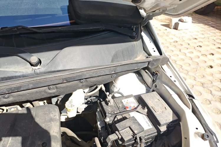 Used Baojun 730 2016 1.5L Manual Value Edition 5 Seats China V Emission Standard Engine Bay Left
