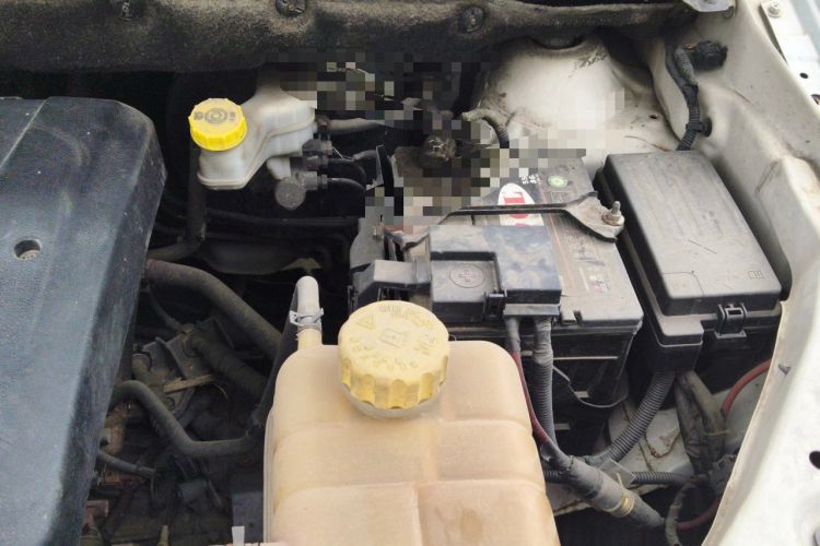 Used Baojun 730 2016 1.5L Manual Comfort Version 7 Seats China V Emission Standard Engine Bay Left
