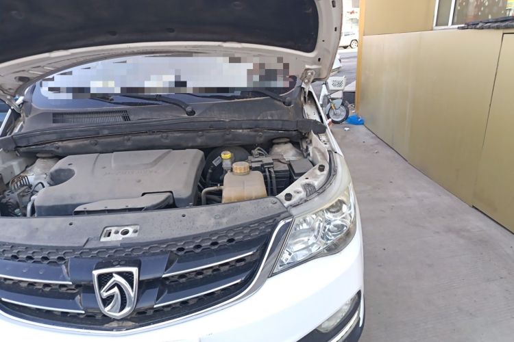 Used Baojun 730 2016 1.5L Manual Luxury Edition 7 Seats Engine Bay Left