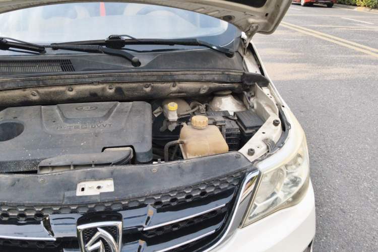 Used Baojun 730 2016 1.5L Manual Luxury Edition 7 Seats Engine Bay Left