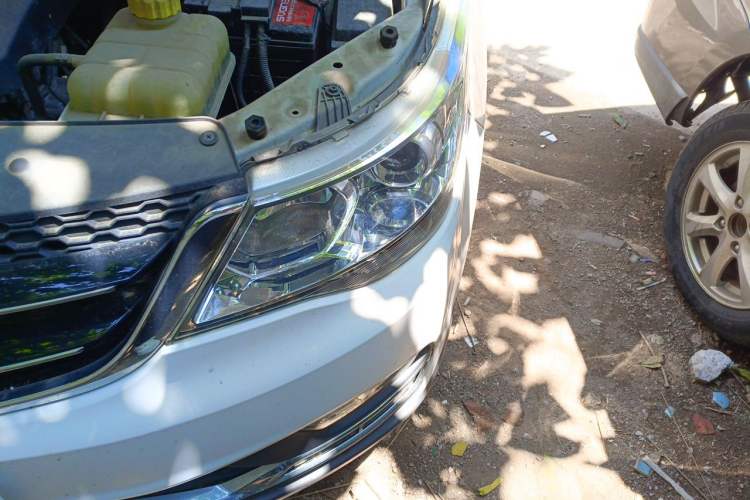 Used Baojun 730 2016 1.5L Manual Comfort Version 7 Seats China V Emission Standard Engine Bay Left