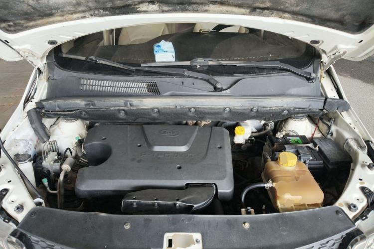 Used Baojun 730 2016 1.5L Manual Comfort Version 7 Seats China V Emission Standard Engine Bay