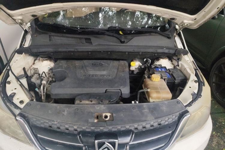 Used Baojun 730 2016 1.5L Manual Comfort Version 7 Seats China V Emission Standard Engine Bay