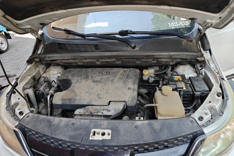 Used Baojun 730 2016 1.5L Manual Comfort Version 7 Seats China V Emission Standard Engine Bay