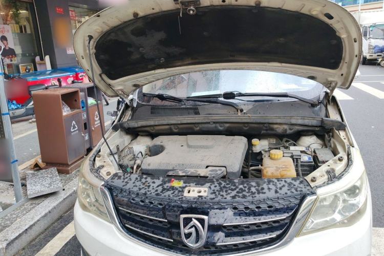 Used Baojun 730 2016 1.5L Manual Luxury Edition 7 Seats Engine Bay