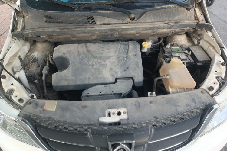 Used Baojun 730 2016 1.5L Manual Comfort Version 7 Seats China V Emission Standard Engine Bay