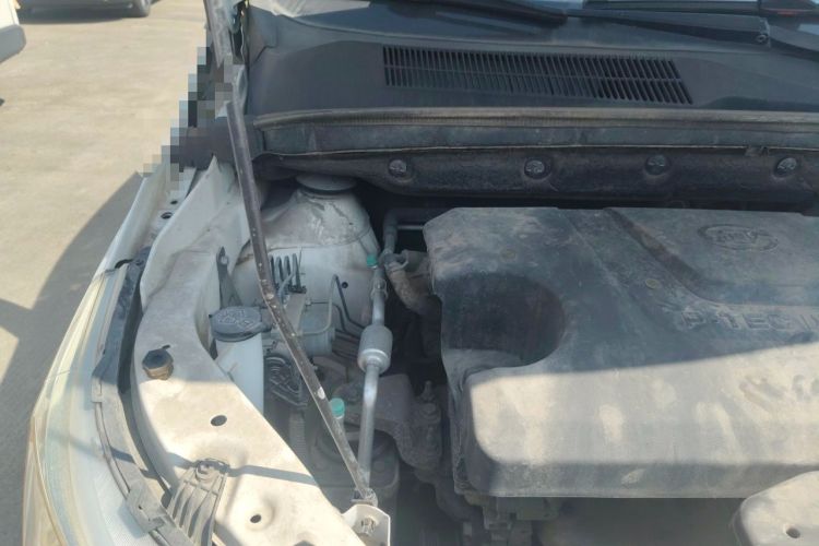 Used Baojun 730 2016 1.5L Manual Standard Version 7 Seats Engine Bay Right