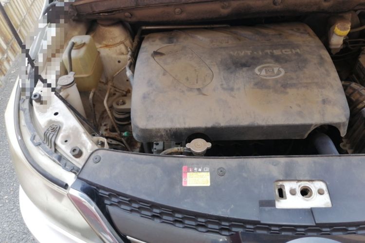 Used Baojun 730 2016 1.8L Manual Comfort Version 7 Seats Engine Bay Right