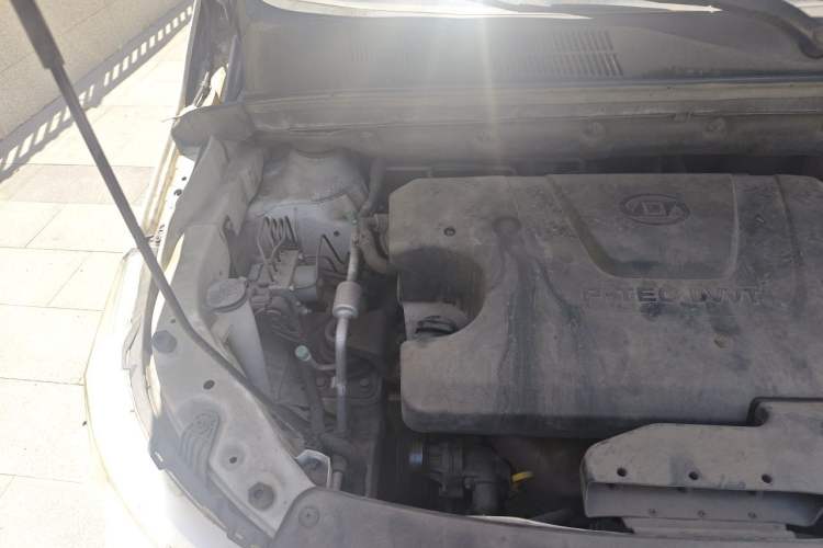 Used Baojun 730 2016 1.5L Manual Standard Version 7 Seats Engine Bay Right