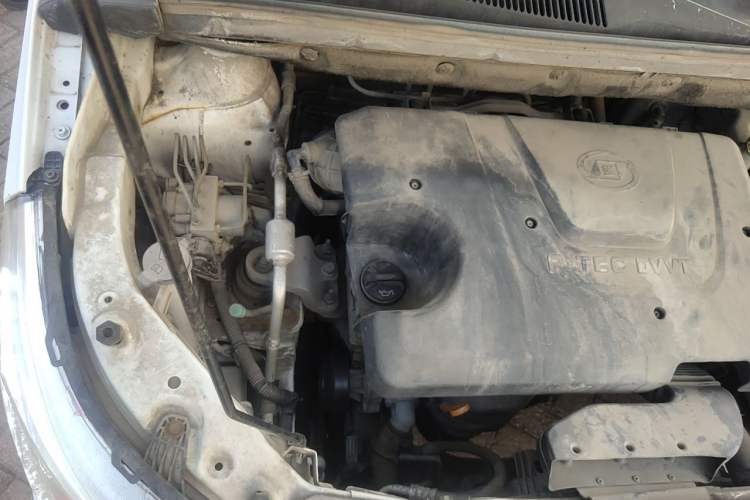 Used Baojun 730 2016 1.5L Manual Standard Version 7 Seats Engine Bay Right