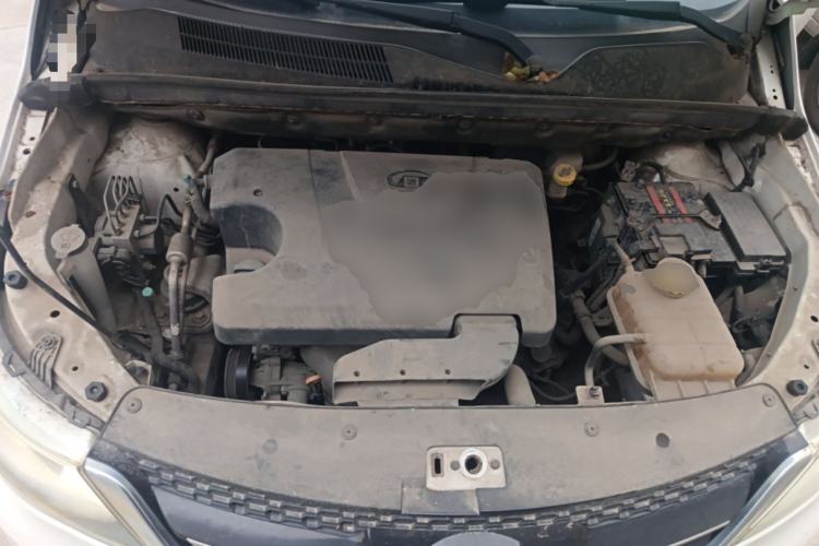 Used Baojun 730 2016 1.5L Manual Comfort Version 7 Seats China V Emission Standard Engine Bay